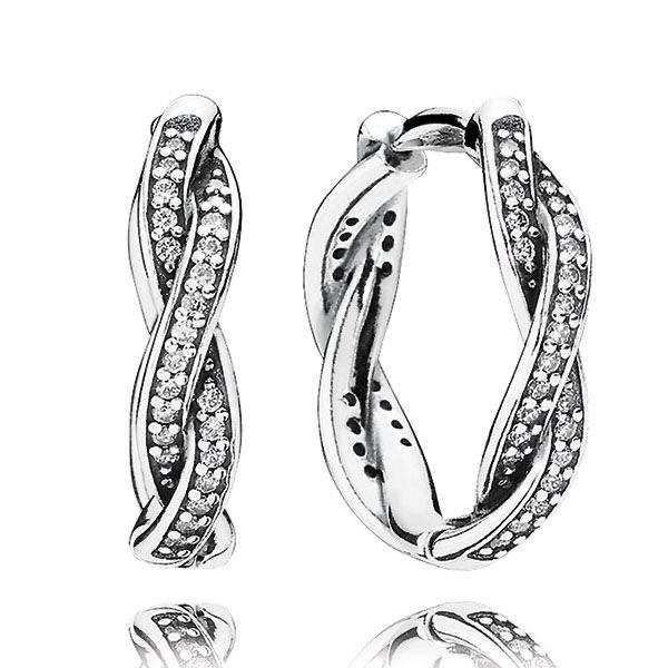 Zarcillos entrelazados 