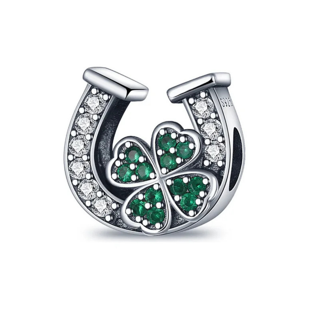 Charm herradura con trébol