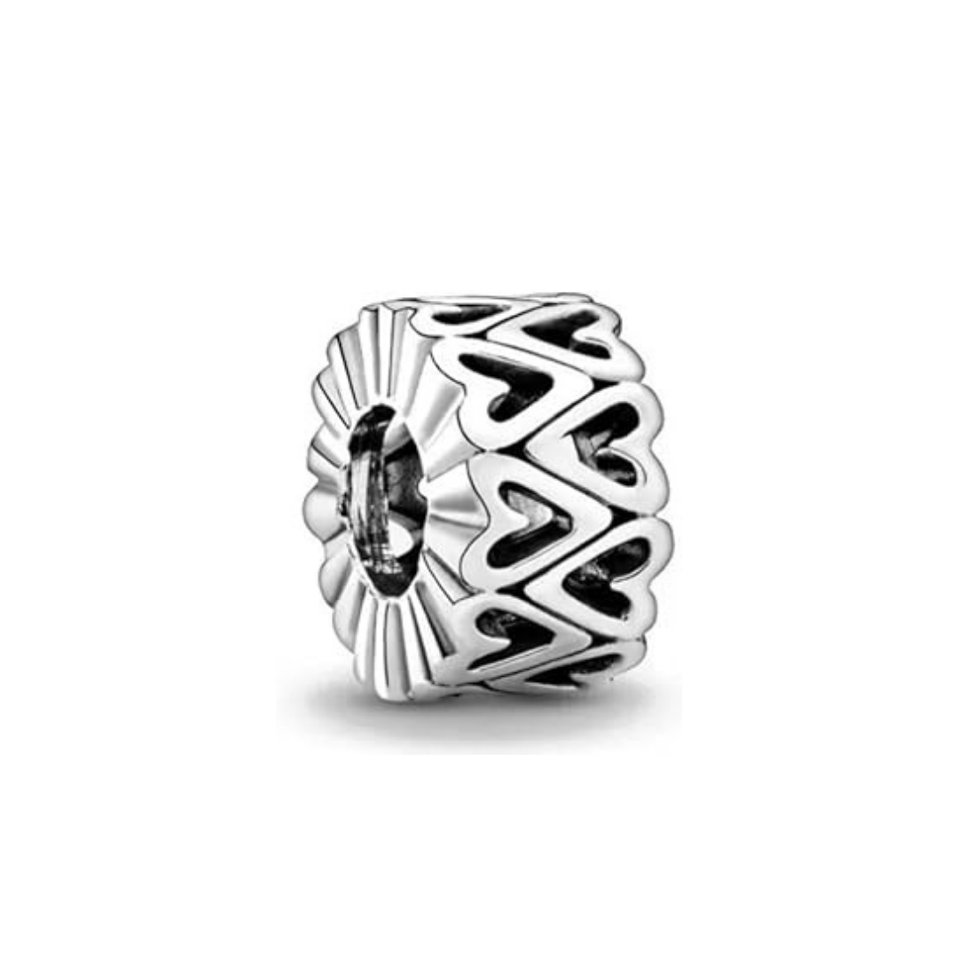 Charm de corazones huecos 