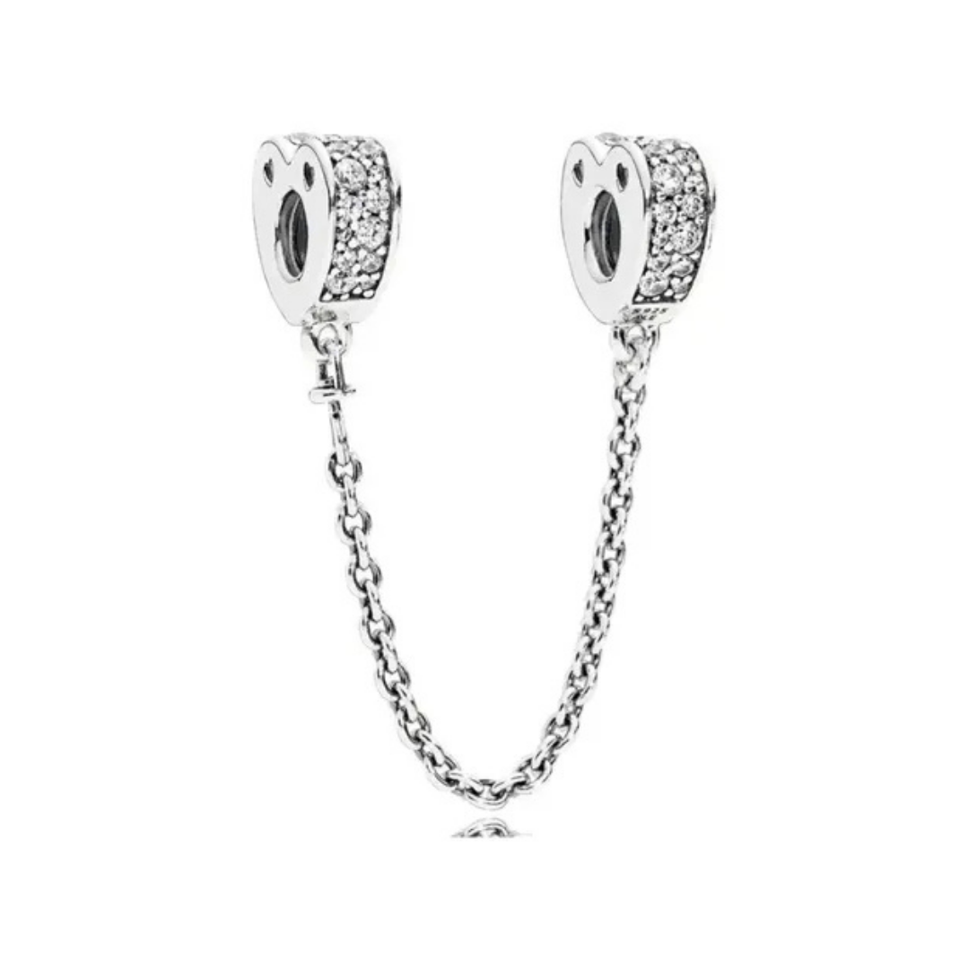 Cadena de seguridad de corazones brillantes transparentes 