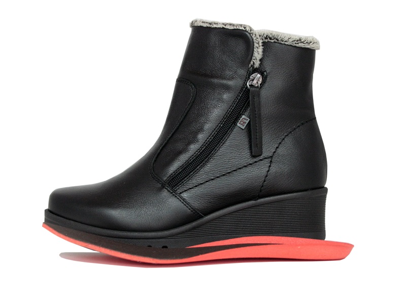 Botines negros con forro interno de pelo