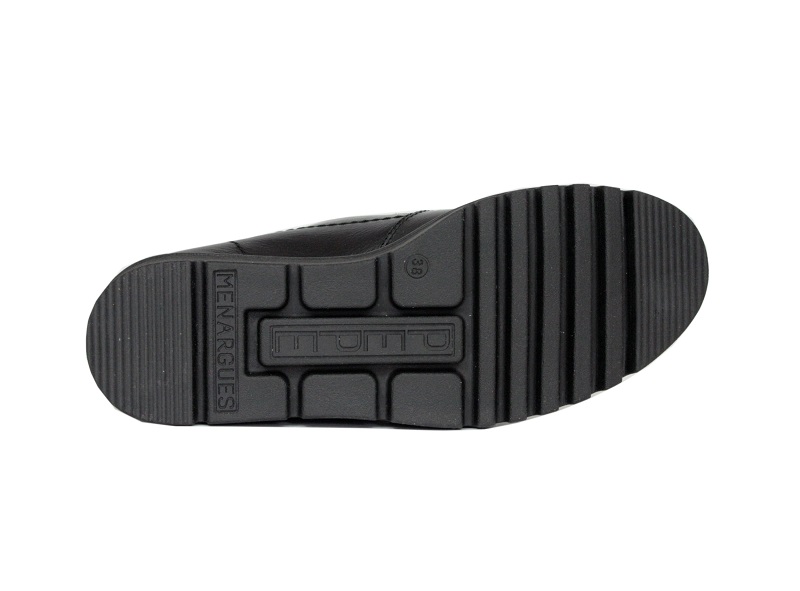 Botines negros con forro interno de pelo