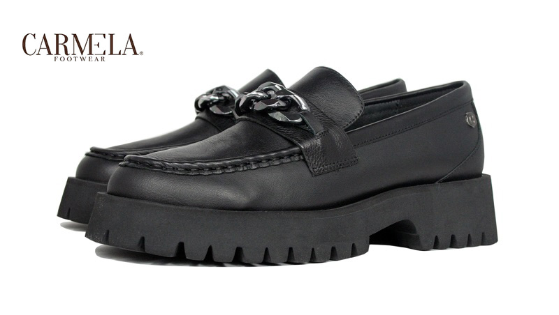 Zapatos de piso de sierra con cadena en el empeine