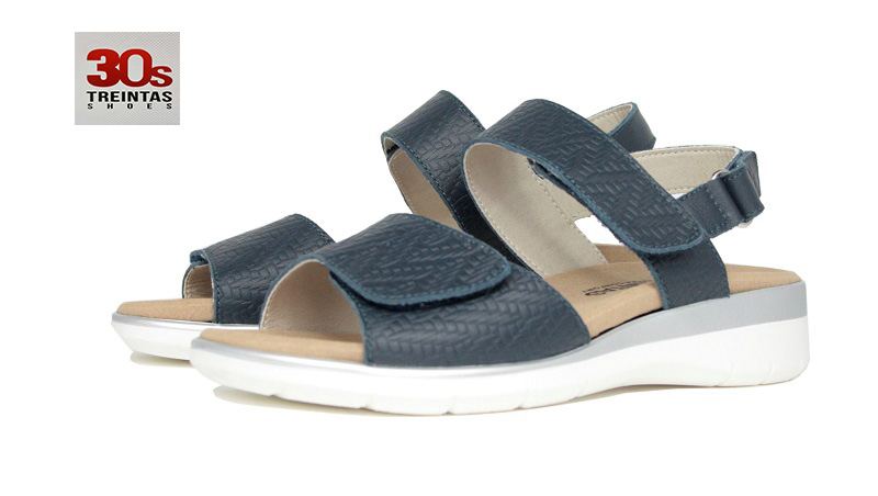 Sandalias azules de dos velcros al empeine