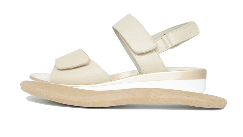 Sandalias 30s con tres velcros