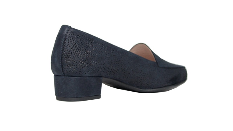 Zapatos D´Chicas azul marino tacón bajo