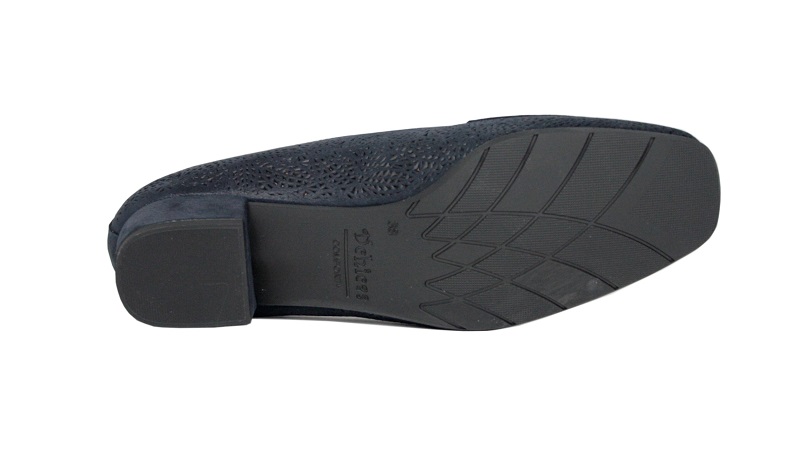 Zapatos D´Chicas azul marino tacón bajo