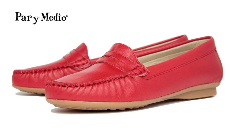 Mocasines rojos con antifaz