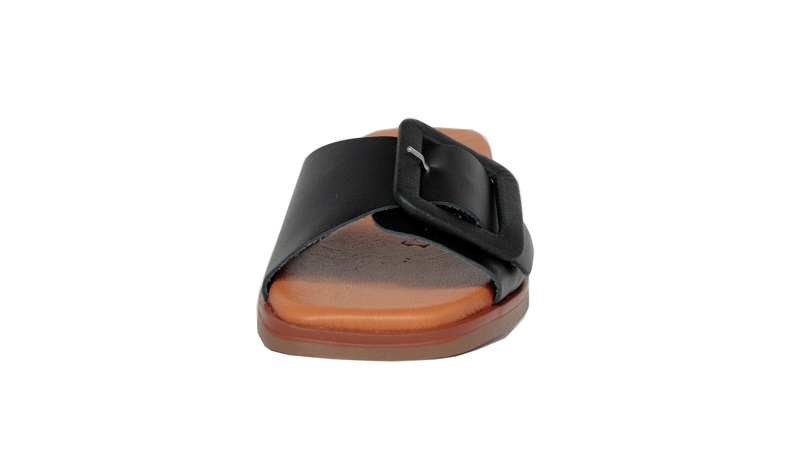 Sandalias planas negras de meter el pie