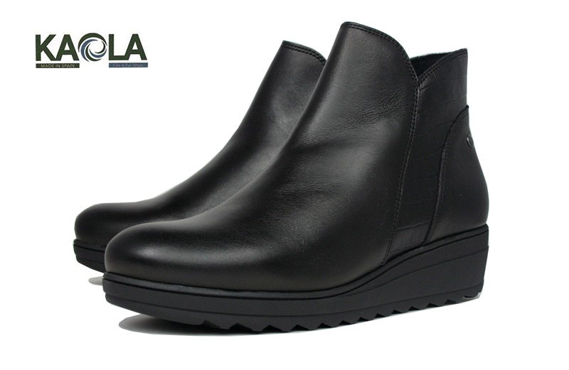 Botines negros Kaola cuña de 4 cm