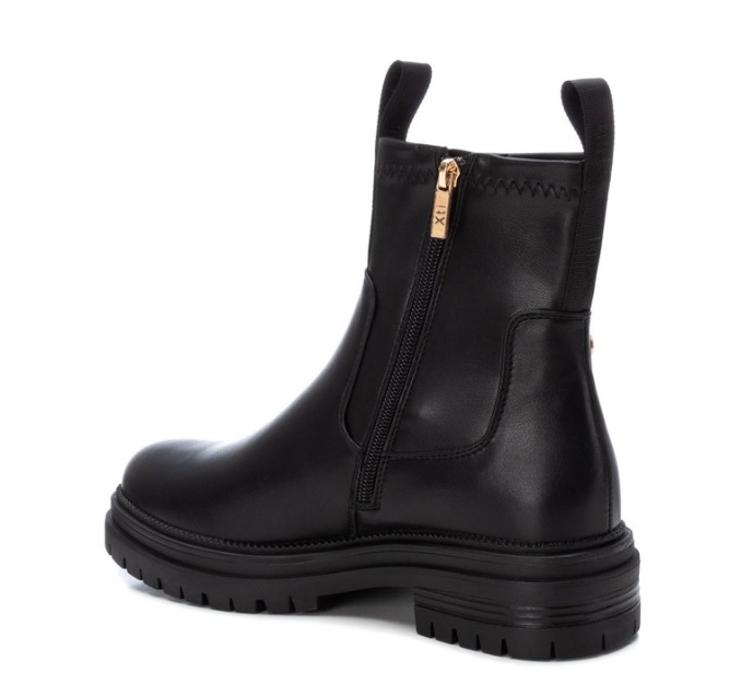 Botines negros piso dentado | Xti modelo 141546