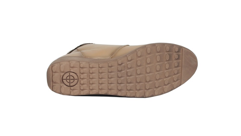 Botines color taupe con forro interior de pelo