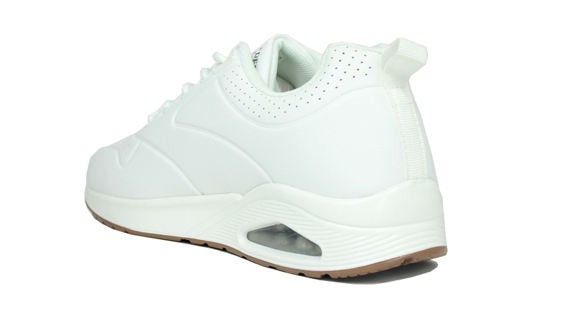 Sneaker blanca con cámara de aire trasera