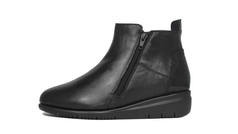 Botines de piel básicos negros
