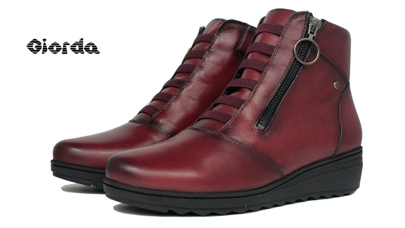 Botines españoles de piel burdeos