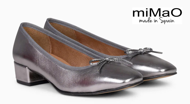 Zapatos plateados tacón bajo |Mimao  modelo Opera