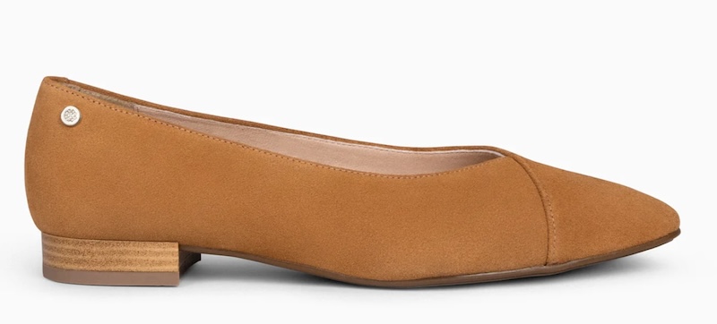 Zapato escotado de serraje camel tacon plano | Mimao