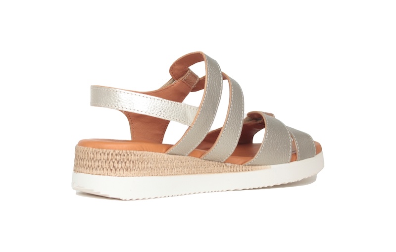 Sandalias metalizadas dos velcros