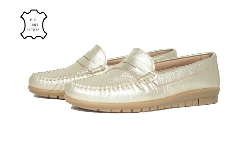 Mocasines dorados con antifaz
