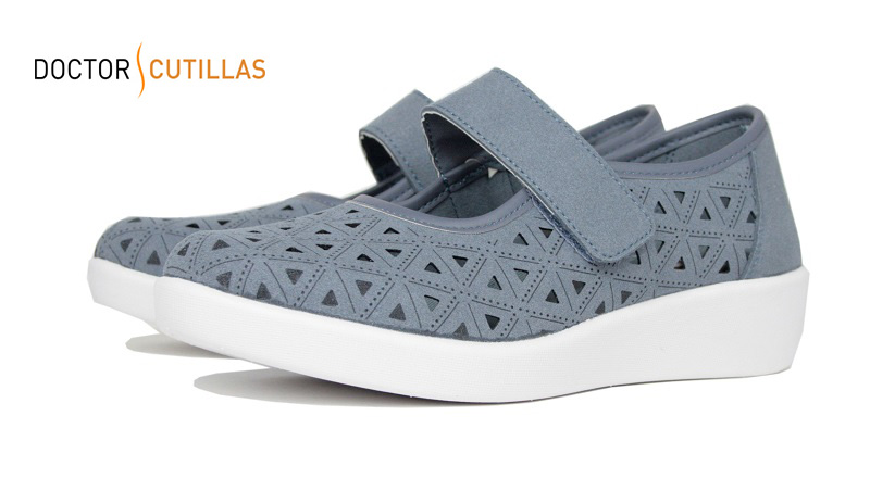 Doctor Cutillas | Zapato azules de pulsera calado