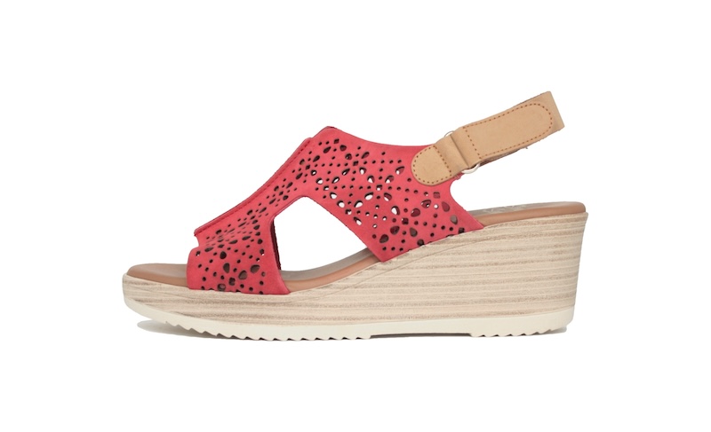 Sandalias rojas cuña media y cierre de velcro