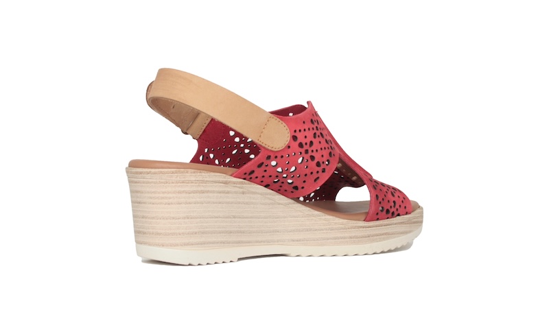 Sandalias rojas cuña media y cierre de velcro