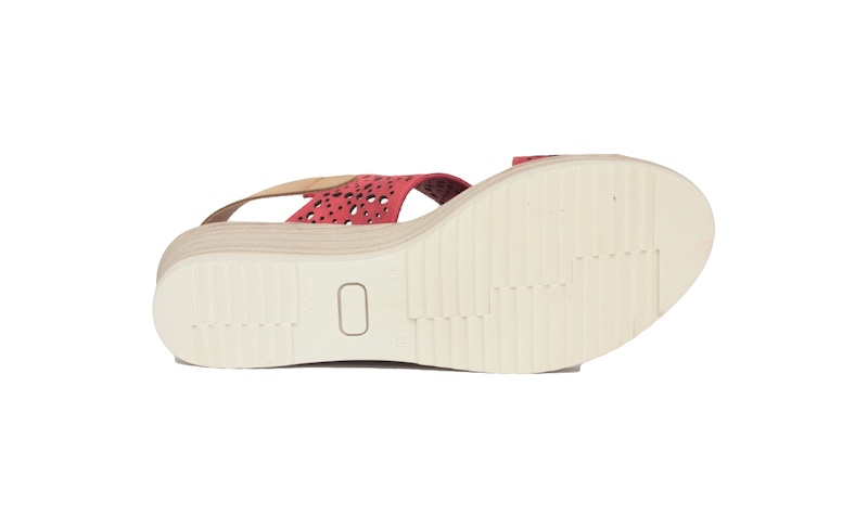 Sandalias rojas cuña media y cierre de velcro