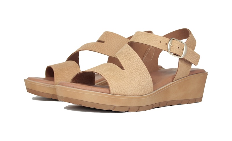 Sandalias de piel marrones para pies estrechos