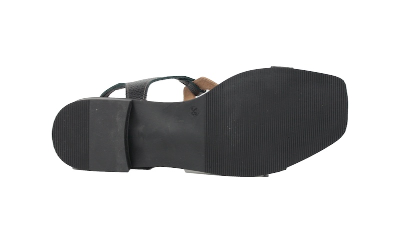 Sandalias negras con adorno de color bronce