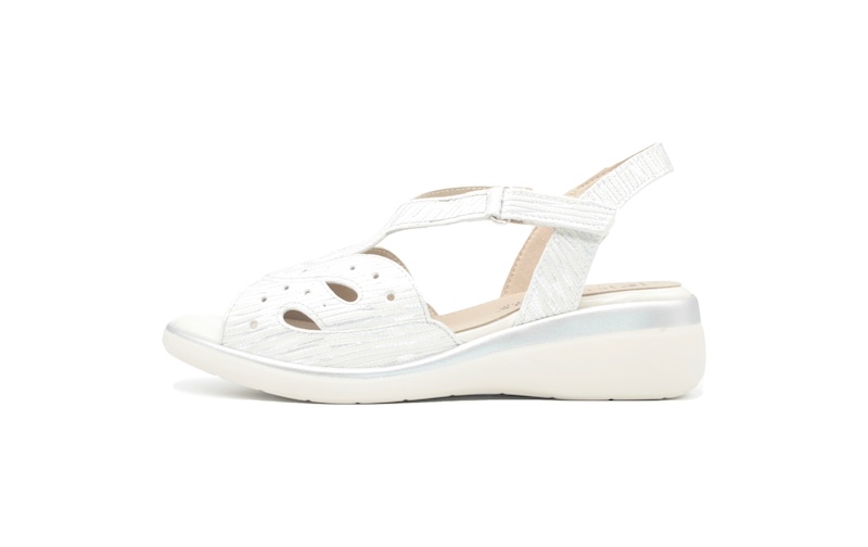 Sandalias Pitillos de cuña media color plata