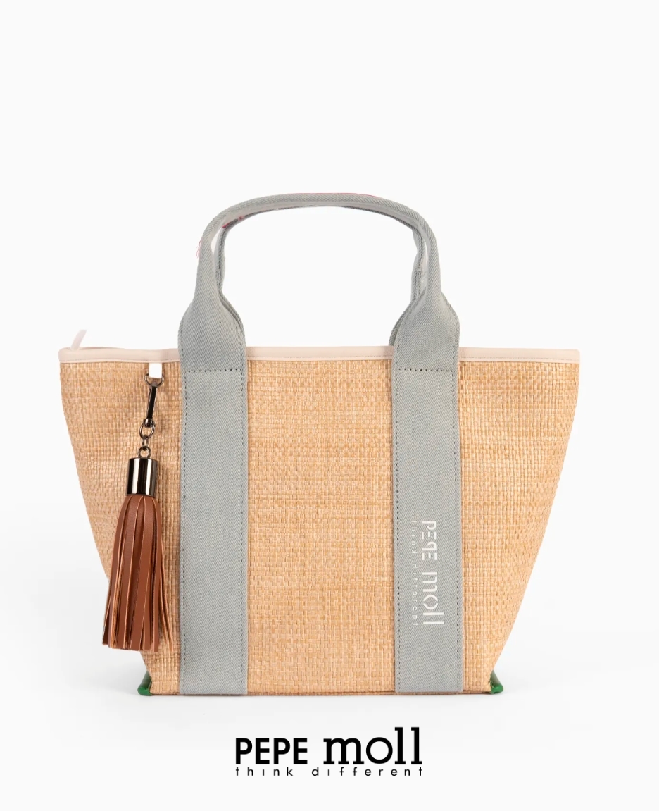 Bolso de de rafia con asas y correa