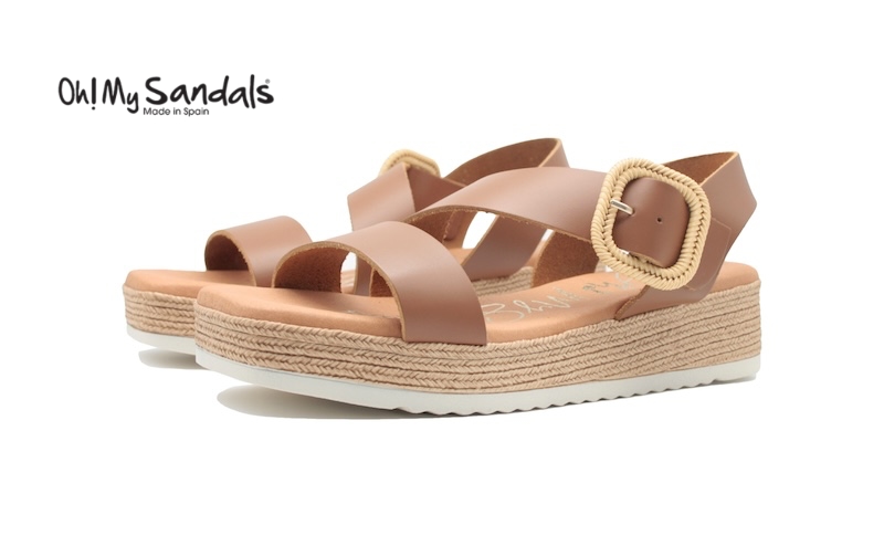 Sandalias de piel de cuero con adorno de hebilla de cinturón