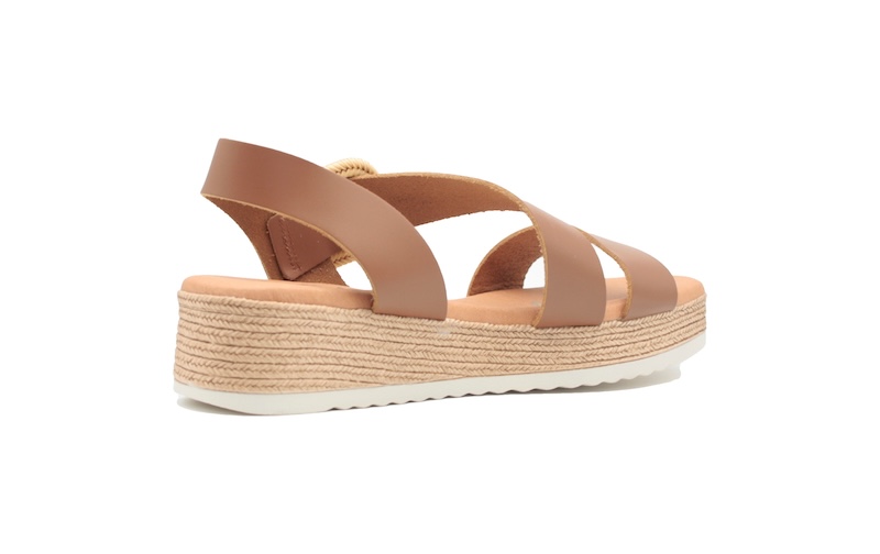 Sandalias de piel de cuero con adorno de hebilla de cinturón