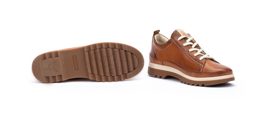 Zapato de cordones y cremallera Pikolinos color cuero