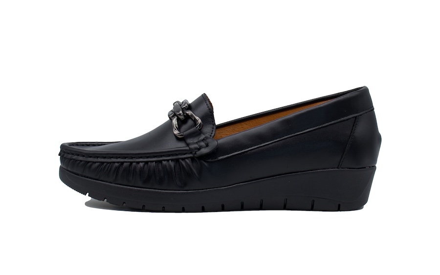 Mocasines con cadena negros