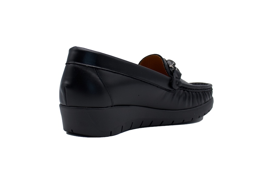Mocasines con cadena negros