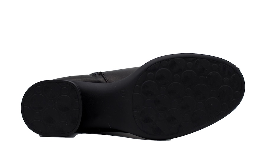 Botines negros tacón medio, con cadena lateral