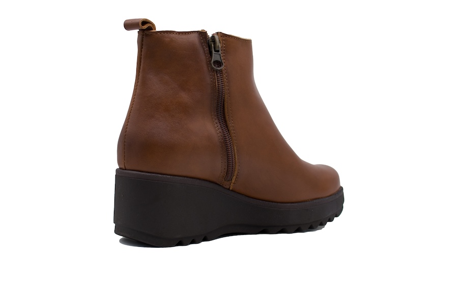 Botines de cuero lisos de cuña media