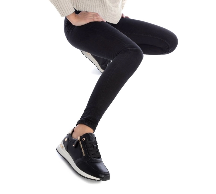 Sneakers negras Xti modelo 14320201