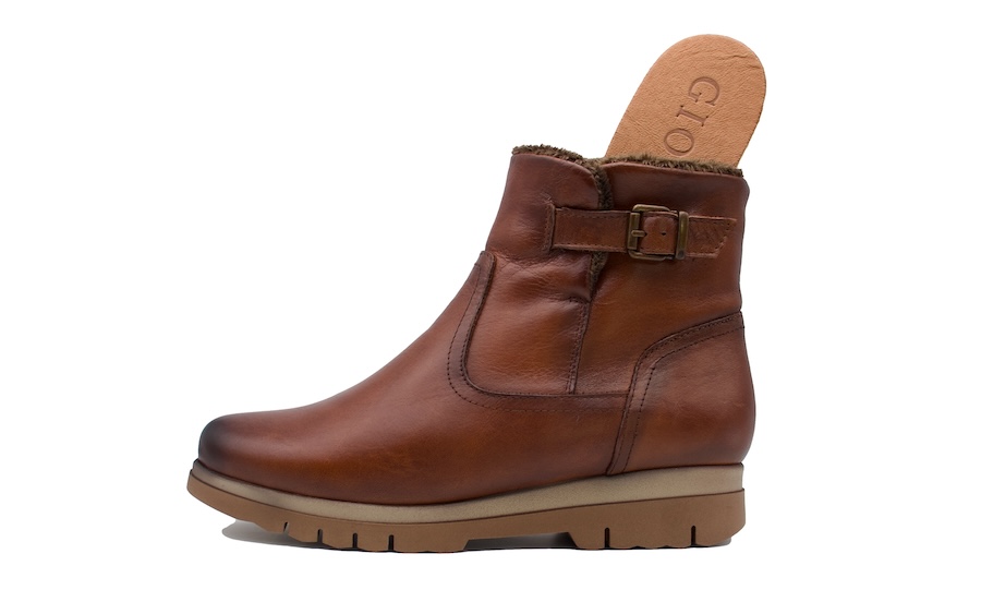Botines planos de cuero de piel extra blanda