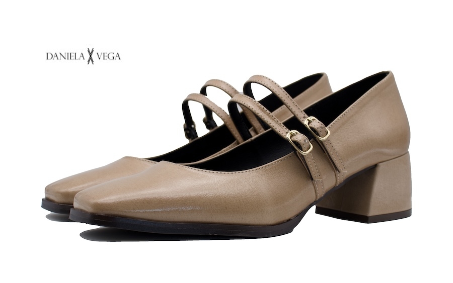 Zapatos de vestir estilo merceditas color fango