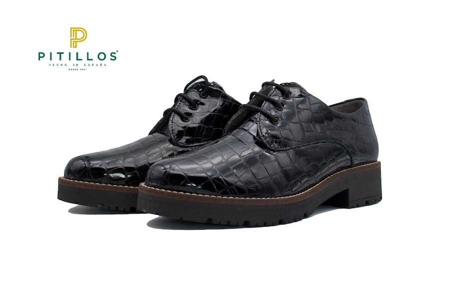 Blucher de charol de coco negro
