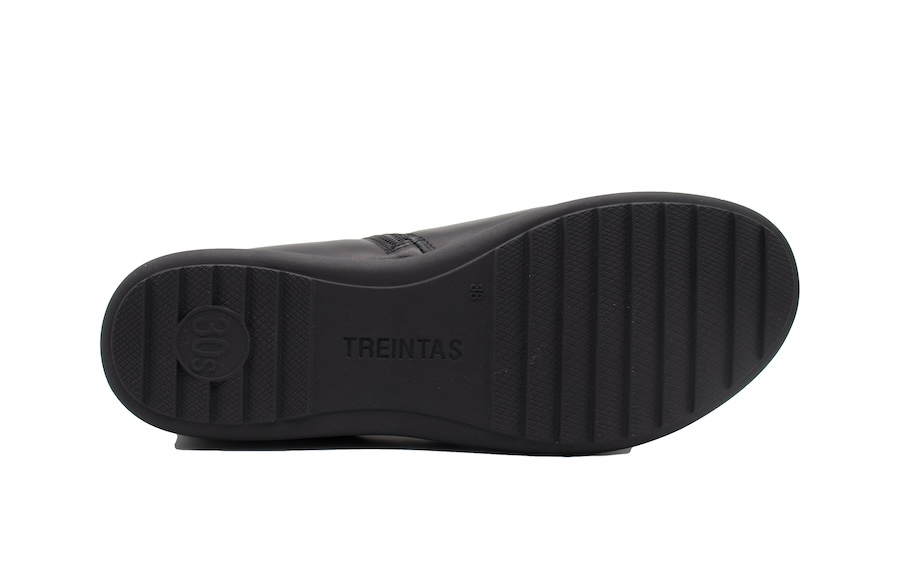 Botines planos de piel negra
