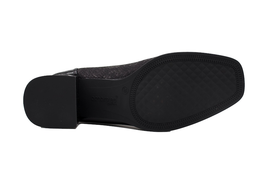 Zapatos de charol para plantillas ortopédicas