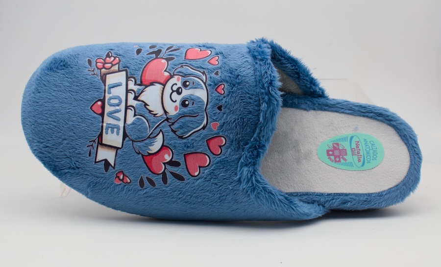Zapatillas de casa de perro amoroso