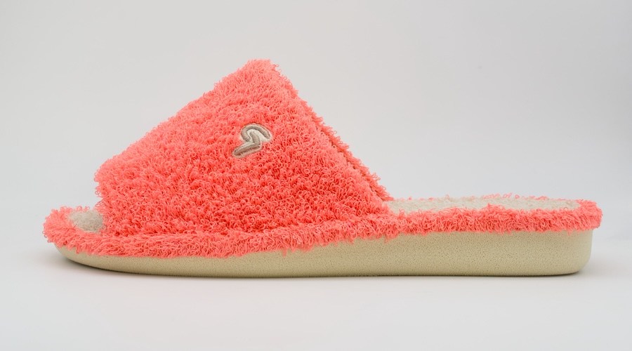 Zapatillas de toalla abiertas de puntera