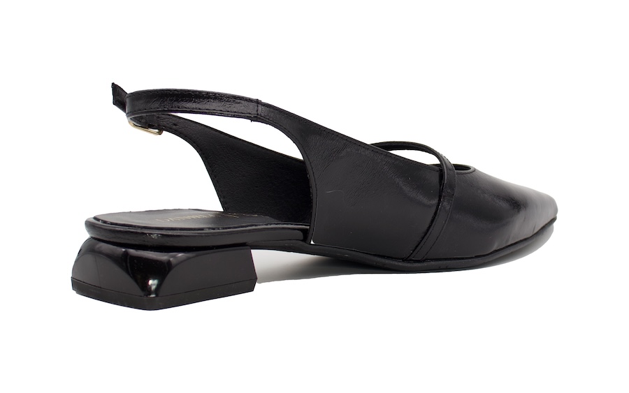 Zapatos negros planos de vestir