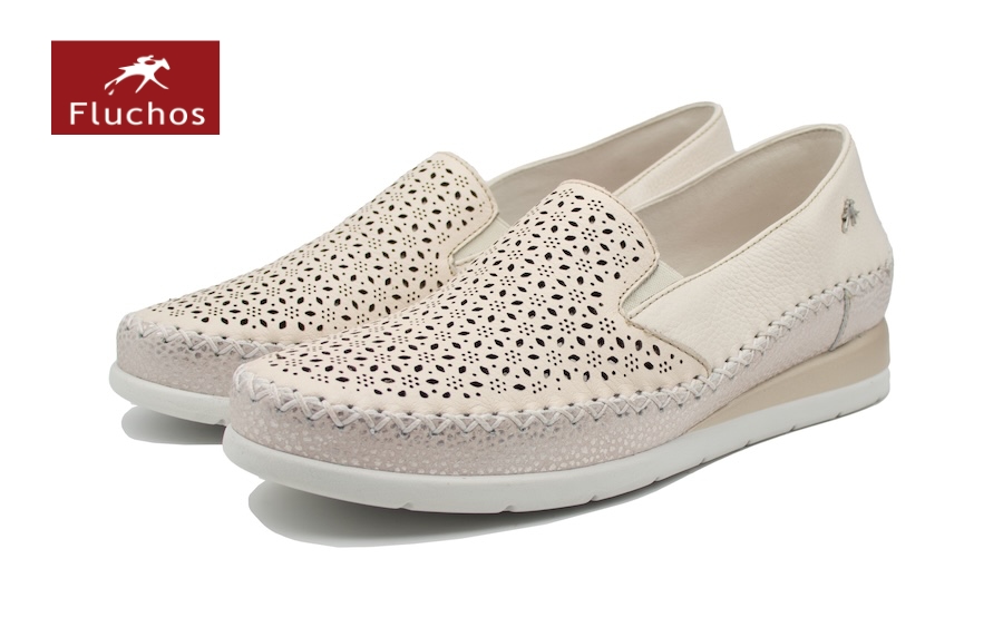 Zapato de verano para mujer Fluchos modelo F2144 taupe
