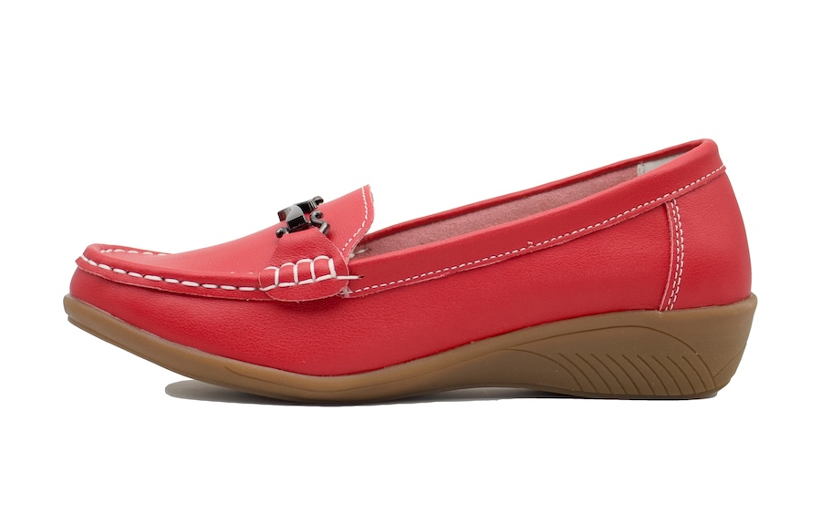 Mocasines rojos de piel