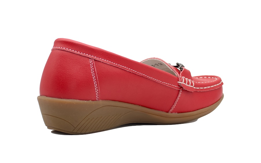 Mocasines rojos de piel